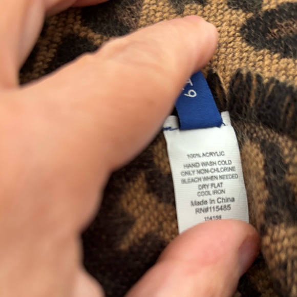 Apt 9 Animal Print Square Wrap/Scarf/Shawl 48"x48" - Picture 2 of 5